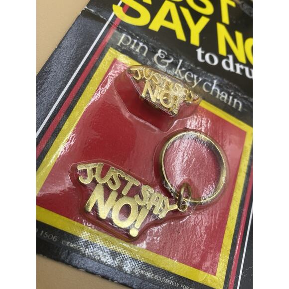 Vintage 1980’s NIP EMSON JUST SAY NO TO DRUGS LAPEL PIN & KEYCHAIN - Picture 3 of 6